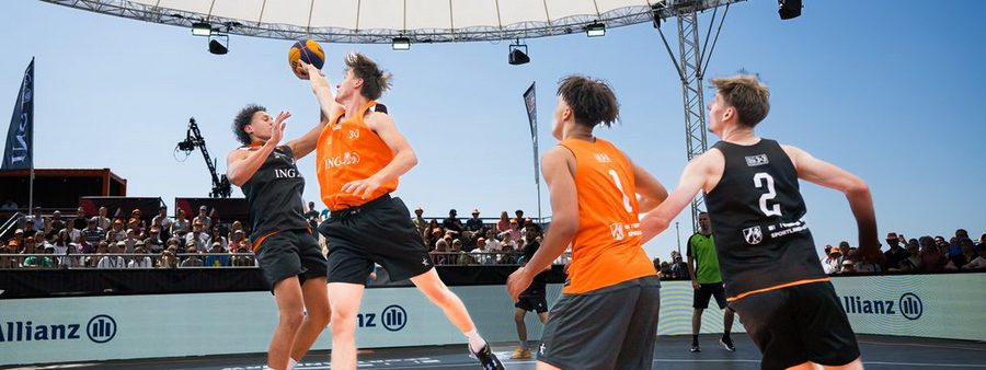 4 Basketballer (2x2) bei den Finals