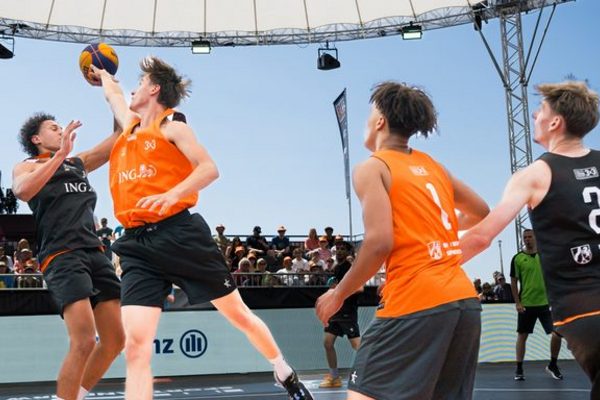 4 Basketballer (2x2) bei den Finals