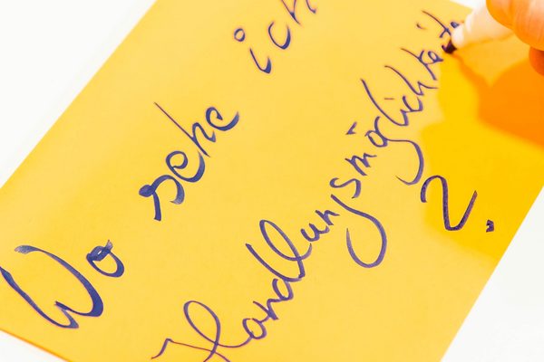 Zettel mit der Frage, wo man Handlungsbedarf sieht