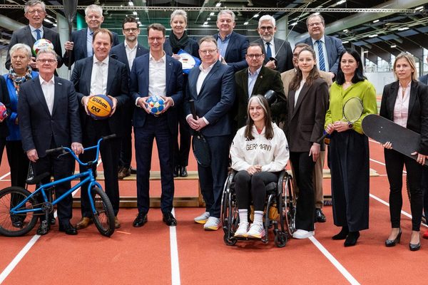 Landesregierung, Vertreter der Kommunen, Landessportbund NRW und Behinderten- und Rehabilitationssportverband NRW nehmen gemeinsam Update des Bewerbungskonzepts vor