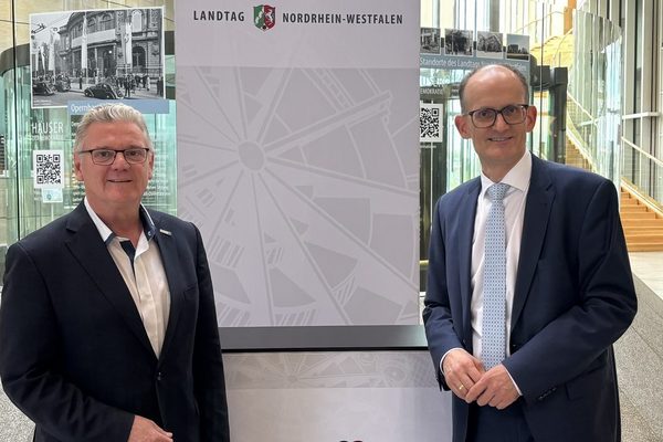 Stefan Klett und Dr. Christoph Niessen im Landtag