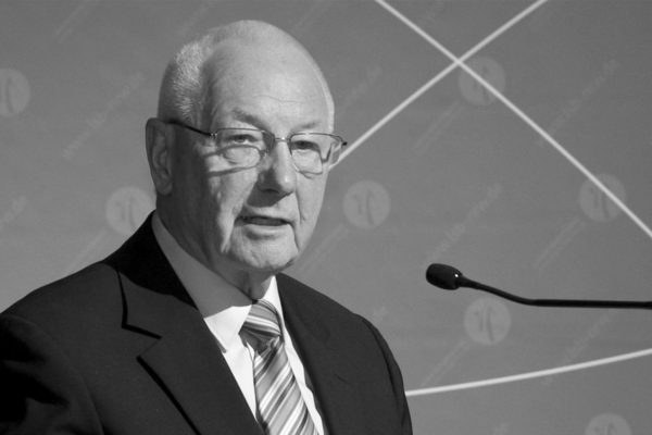 Hans-Jürgen Zacharias im Rahmen der Ständigen Konferenzen der Bünde und Verbände im Jahr 2011 (Fotografin: LSB NRW / Andrea Bowinkelmann)