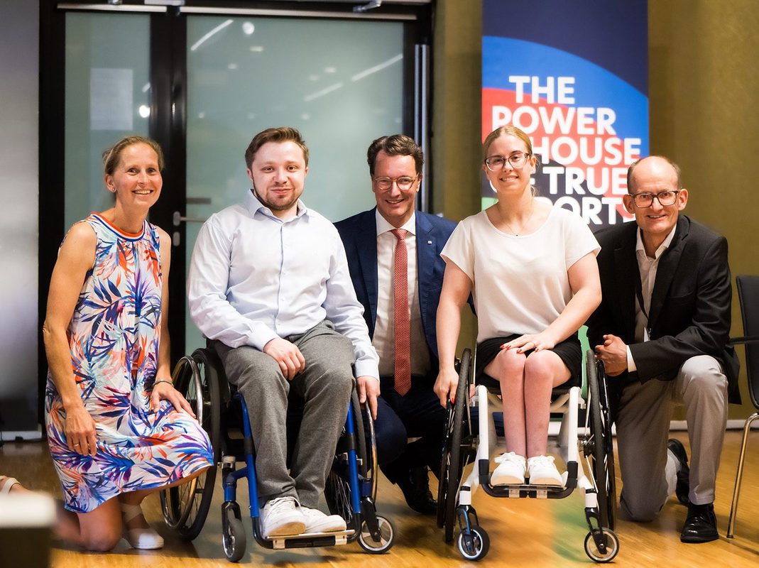 Marion Rodewald, Valentin Baus, Hendrik Wüst, Sandra Mikolaschek, Dr. Christoph Niessen