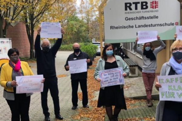 Teilnehmer*innen bei der Veranstaltung