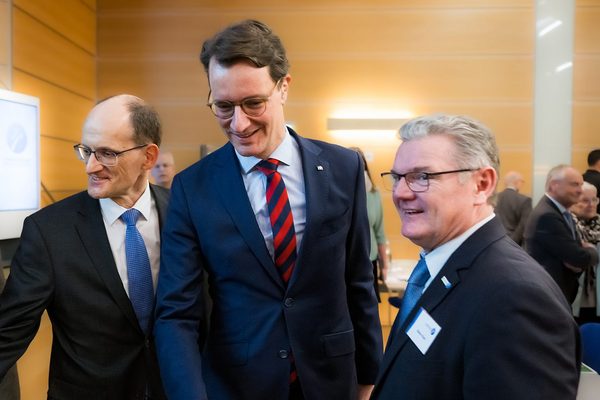 Dr. Christoph Niessen, Hendrik Wüst und Stefan Klett
