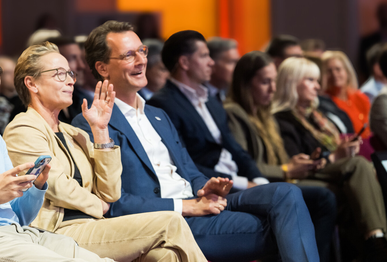 Isabell Werth und Hendrik Wüst