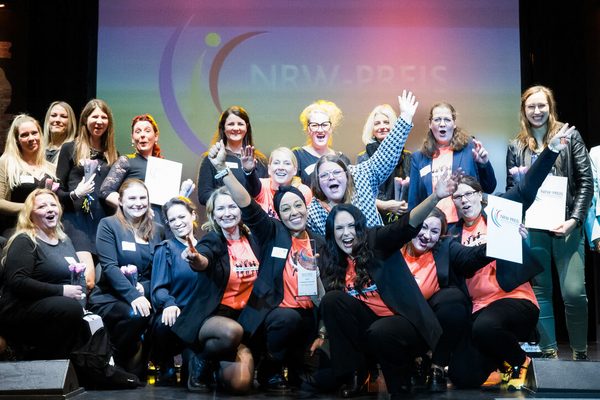 13. „NRW-Preis Mädchen und Frauen im Sport: Engagiert, couragiert – ausgezeichnet!“
